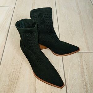 Jeffrey Campbell green Knit Ankle Boots size 8
